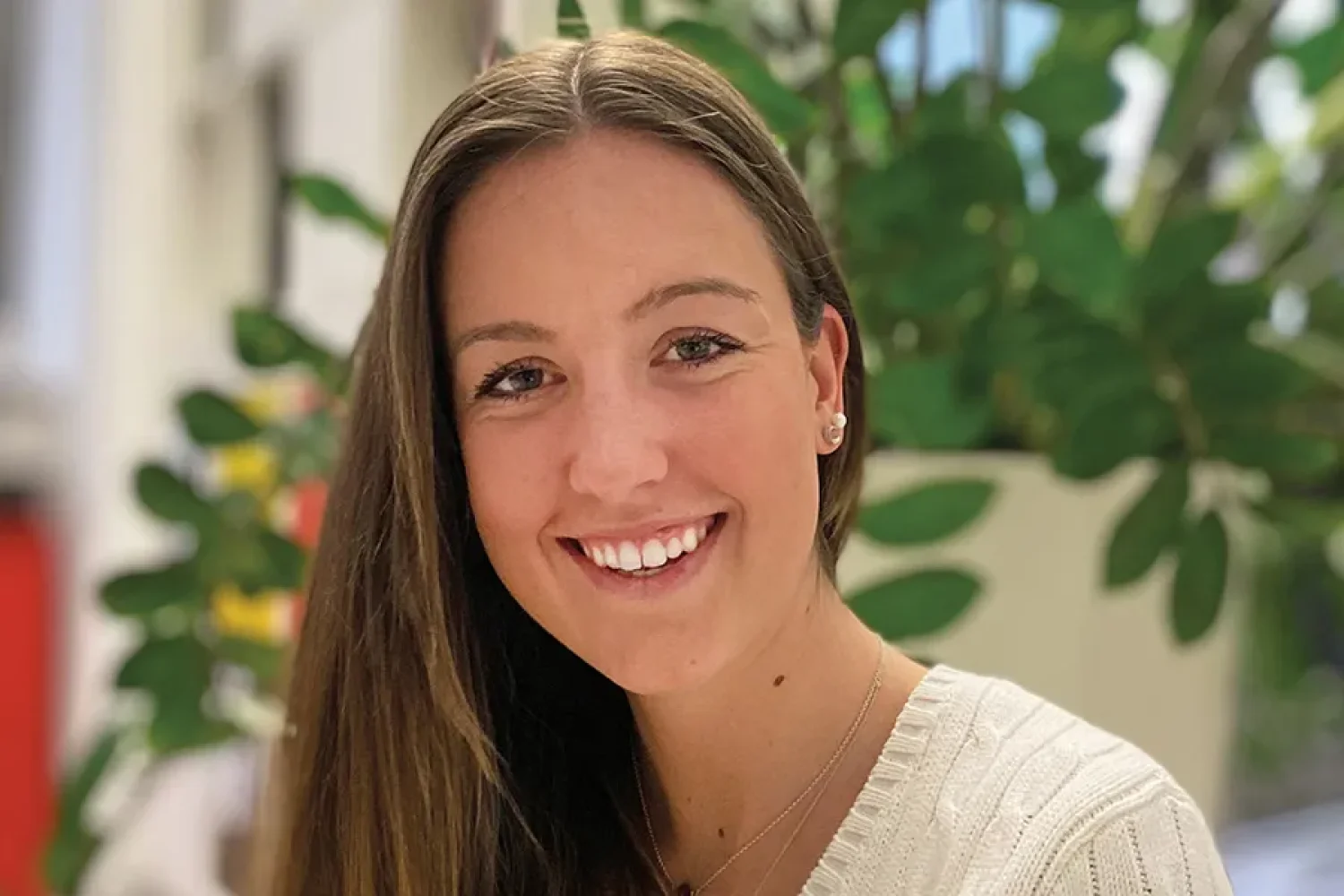 <p style="font-size:16px"><b>HANNA SOPHIE KNÜTTEL | Projektassistentin</b></br><a href="mailto:hanna.knuettel@iventos.de">hanna.knuettel@iventos.de</a> | <a href="tel:+4923273696031">02327 36960 31</a></p>