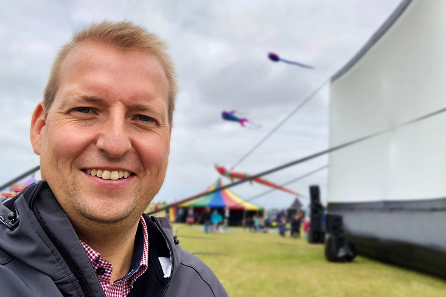 <p style="font-size:16px"><b>KLAUS CORDES | Projektleiter</b></br><a href="mailto:klaus.coordes@iventos.de">klaus.coordes@iventos.de</a> | <a href="tel:+491732054606">0173 2054606</a></p>